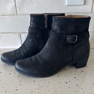Dansko Women's Size 38 Leather Black Ankle Booties Boots Side Zip Closure EUC